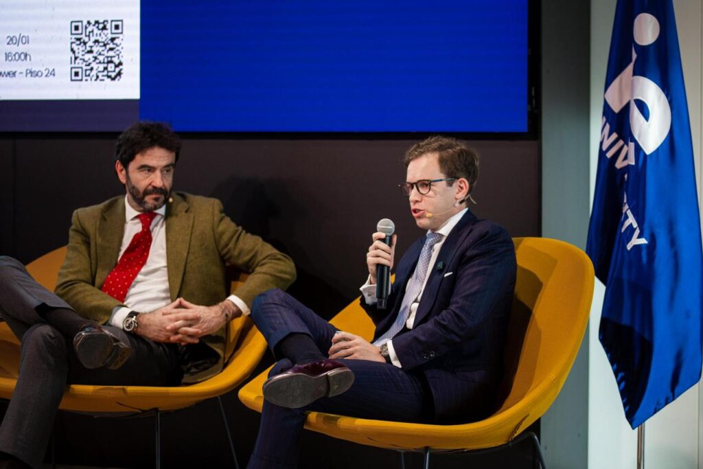 El prestigioso economista Diego García del Río participó junto a Néstor Camarillo, Senador de la República Méxicana, en una ponencia sobre inversión y economía en la prestigiosa IE University 1 El prestigioso economista Diego García del Río participó junto a Néstor Camarillo, Senador de la República Méxicana, en una ponencia sobre inversión y economía en la prestigiosa IE University